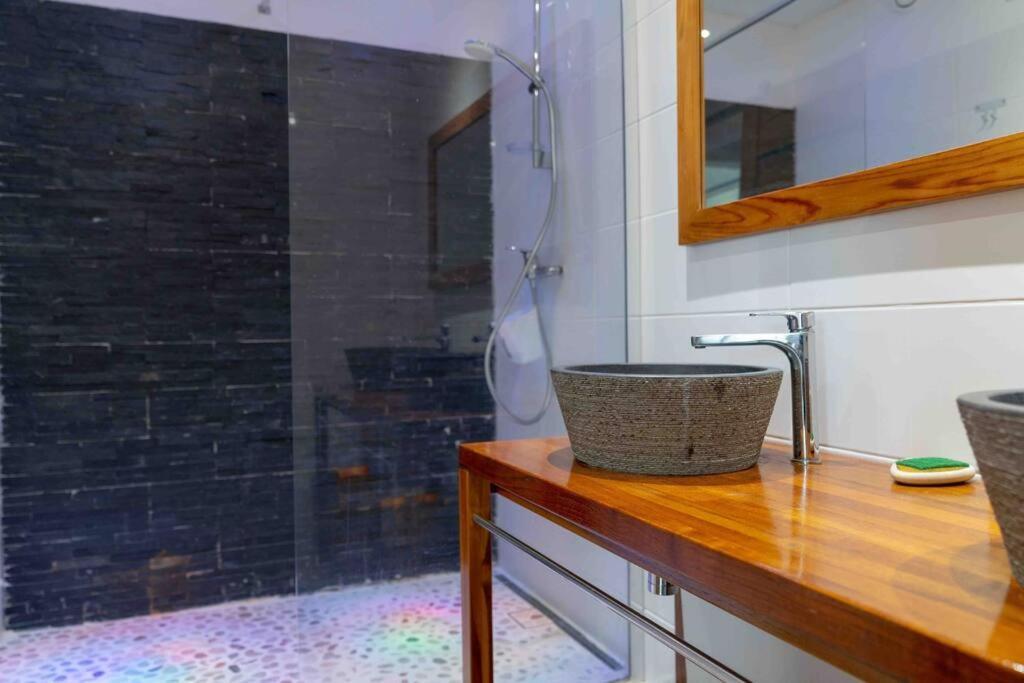 Blue Lagoon Appart En Residence Acces Plage Le Gosier  Buitenkant foto